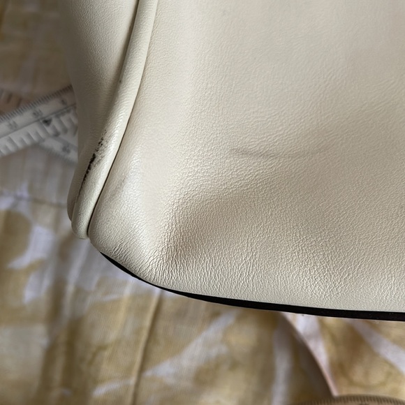 Gucci Peggy Leather Tote with Braided Handles and Bamboo with Tassels - Picture 17 of 17